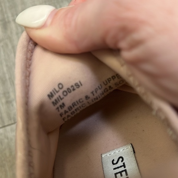 Steve Madden Milo blush pink sneakers - Picture 9 of 12